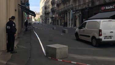 Al menos 13 heridos por una explosión en una calle peatonal del centro de Lyon