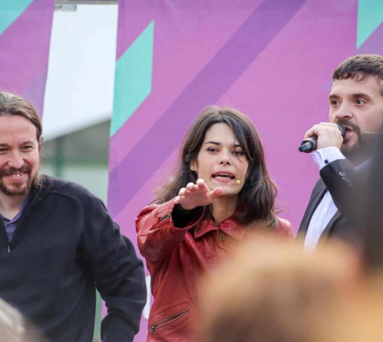 Procesan a Isa Serra, diputada de Podemos en Madrid, por desórdenes, atentado y daños