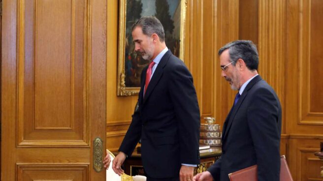 El presidente del Senado obliga a rectificar a 'El País' tras el escándalo por pedir la absolución de los presos