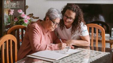 Clece contratará a mil nuevos empleados en Laboral Mad