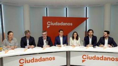 Cs aprueba por unanimidad que su "socio preferente" es el PP y descarta mesas "a tres"