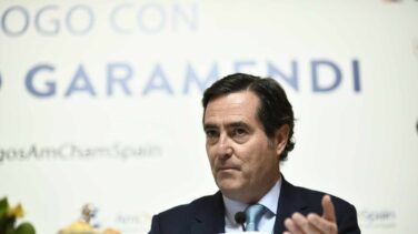 La CEOE carga contra Sánchez por una subida del SMI a 1.000 €: "Una parte de la economía no lo aguantaría"