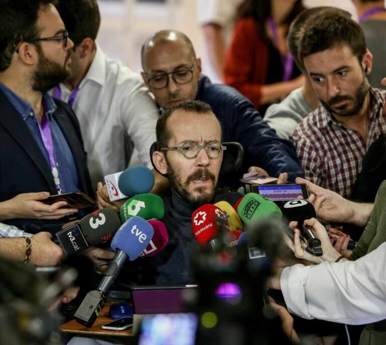 Demandan a Echenique por decir que la candidata de Podemos en Ávila fue condenada por asesinato tras ser violada