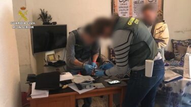 Detenidos 16 traficantes de menores que retenían a marroquíes en pisos en Cádiz y Sevilla