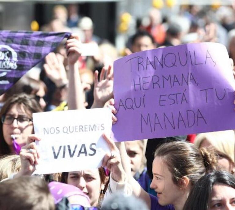 Prisión sin fianza para tres jóvenes por una agresión sexual grupal en Cambrils