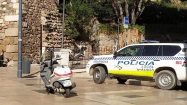 Una joven ebria circula más de un kilómetro por la vías del Metro de Málaga