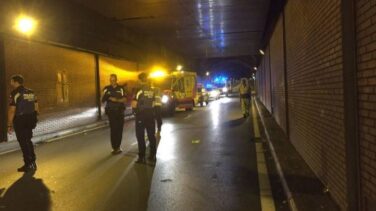 Dos heridos, uno de ellos muy grave, en un accidente de moto en Madrid