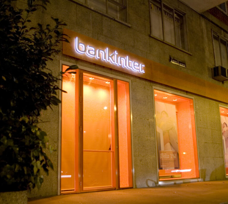 Bankinter gana 309 millones hasta junio, un 18,3% más, tras integrar EVO y Avantcard