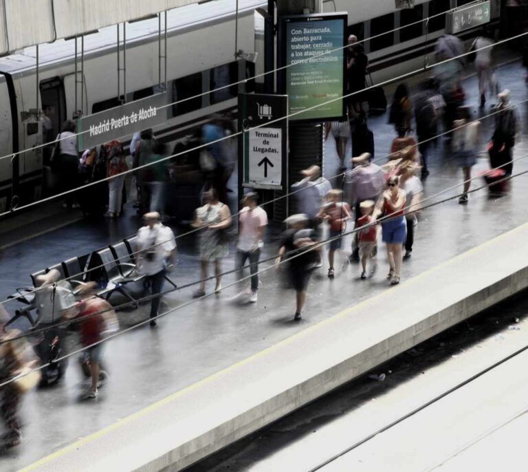 Cómo obtener el abono gratuito o los descuentos de Renfe a partir de este miércoles