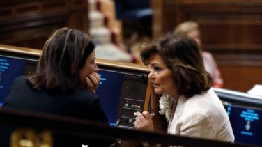 Echenique y Calvo negocian en Moncloa a 24 horas de la votación definitiva
