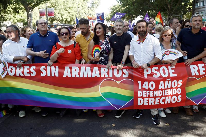 Grande-Marlaska, el pasado sábado en la cabecera de la manifestación del Orgullo en Madrid.