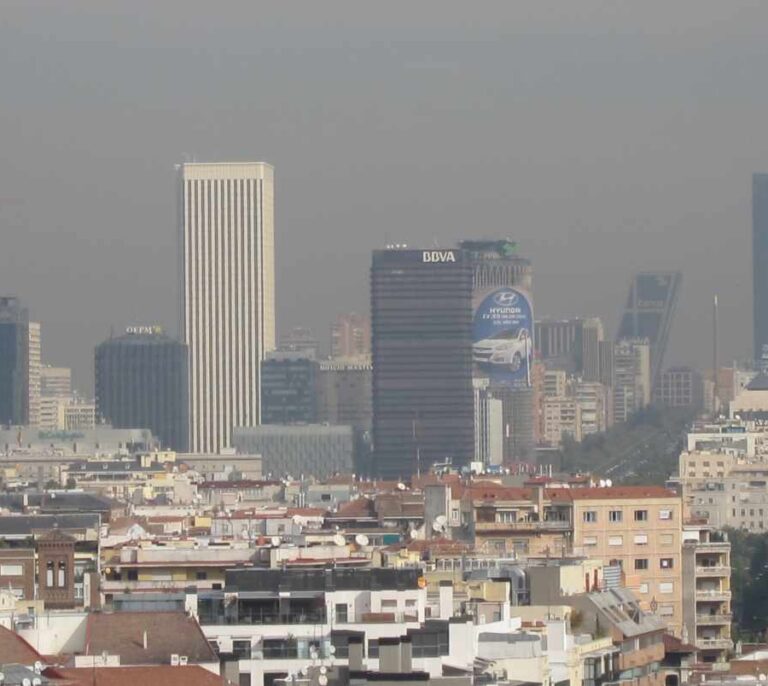 Madrid y Barcelona, entre las 30 ciudades que han llegado a su pico de emisiones de CO2