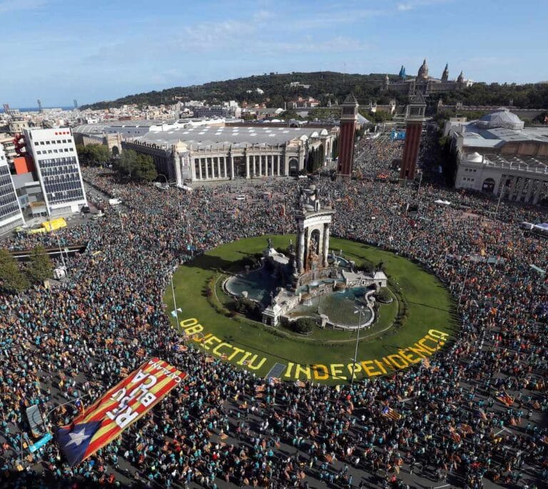 Puigdemont plantea ya una manifestación del 11S bajo las normas del confinamiento