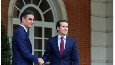 El entorno de Sánchez hace llegar a Casado que el "gobierno progresista" no está cerrado