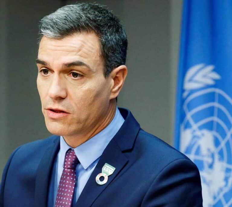 Pedro Sánchez defiende en la CNN la  República y ataca a Franco por filonazi