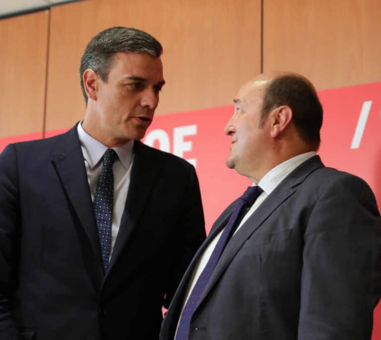 El PNV alcanza un acuerdo con el PSOE para apoyar la investidura de Pedro Sánchez