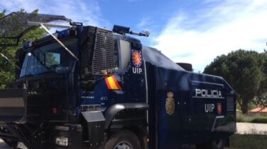 La Policía manda a Cataluña el camión lanza-agua, sin uso desde que se compró en 2014