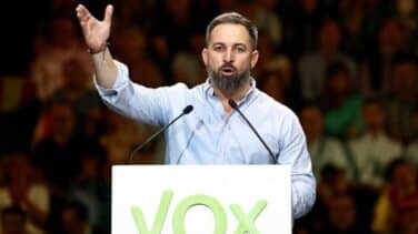 Abascal lanza sus ataques más duros contra el PP en Vistalegre: "No sirven para nada"