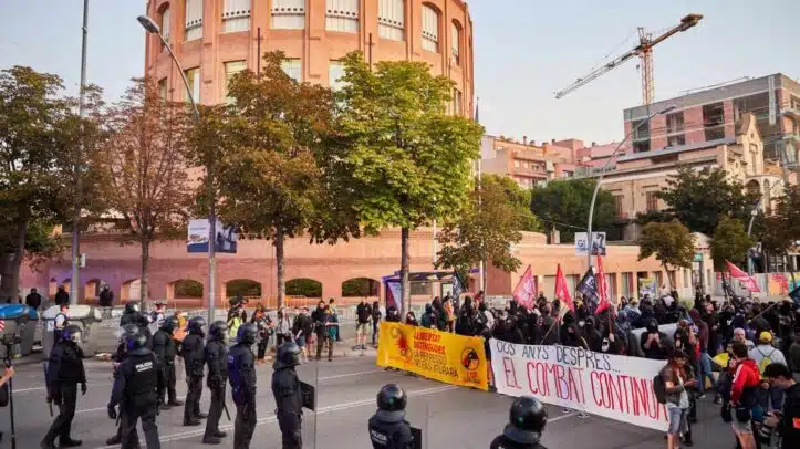 El independentismo evidencia su desgaste en un 1-O descafeinado y sin movilización