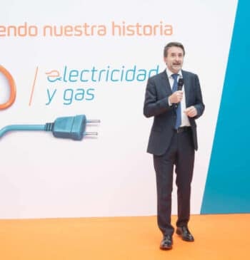 La imparable 'reconversión petrolera' de Imaz: Repsol suma ya 2,5 millones de [...]