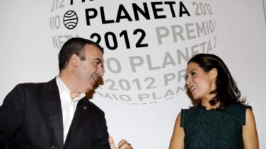 El juez permite a Mara Torres pagar menos impuestos por el Premio Planeta