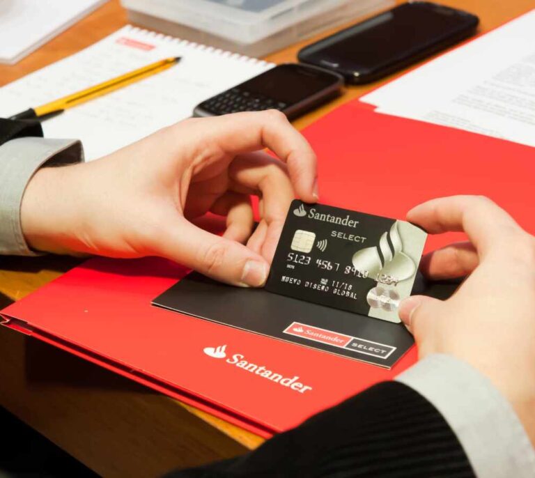 Santander bonificará compras con tarjeta de crédito por el 'Black Friday'