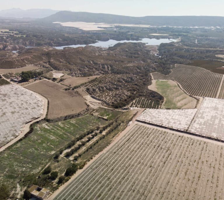 Un centenar de evacuados en Los Alcázares por la DANA