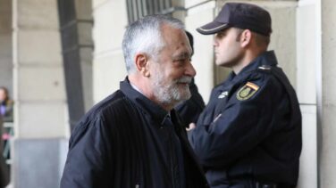 Griñán, condenado a 6 años de prisión por el fraude de los ERE; Chaves, inhabilitado