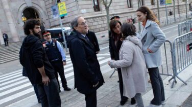 Torra da plantón a los empresarios catalanes para no coincidir con ministras del Gobierno