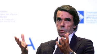 Aznar alerta del "máximo riesgo" para España de un Gobierno apoyado por Podemos y ERC