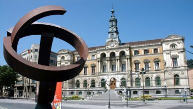 El Constitucional anula la ley que permite el uso exclusivo del euskera en los ayuntamientos