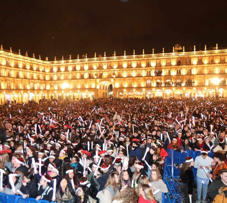 Alrededor de 20.000 jóvenes celebran en Salamanca el Fin de Año Universitario