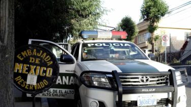 Policías piden a la ministra de Exteriores que actúe para garantizar la seguridad de los GEO en Bolivia