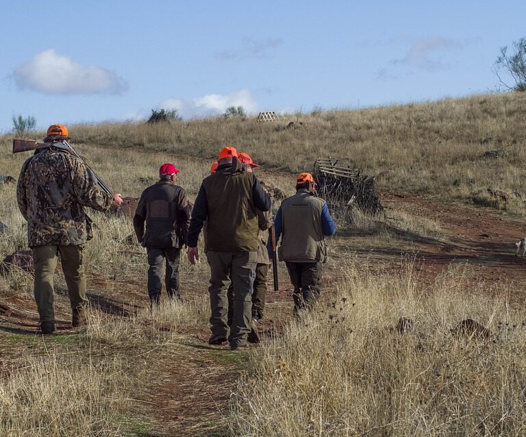 Los cazadores, contra la ley de bienestar animal: "Nos encamina hacia una dictadura animalista"