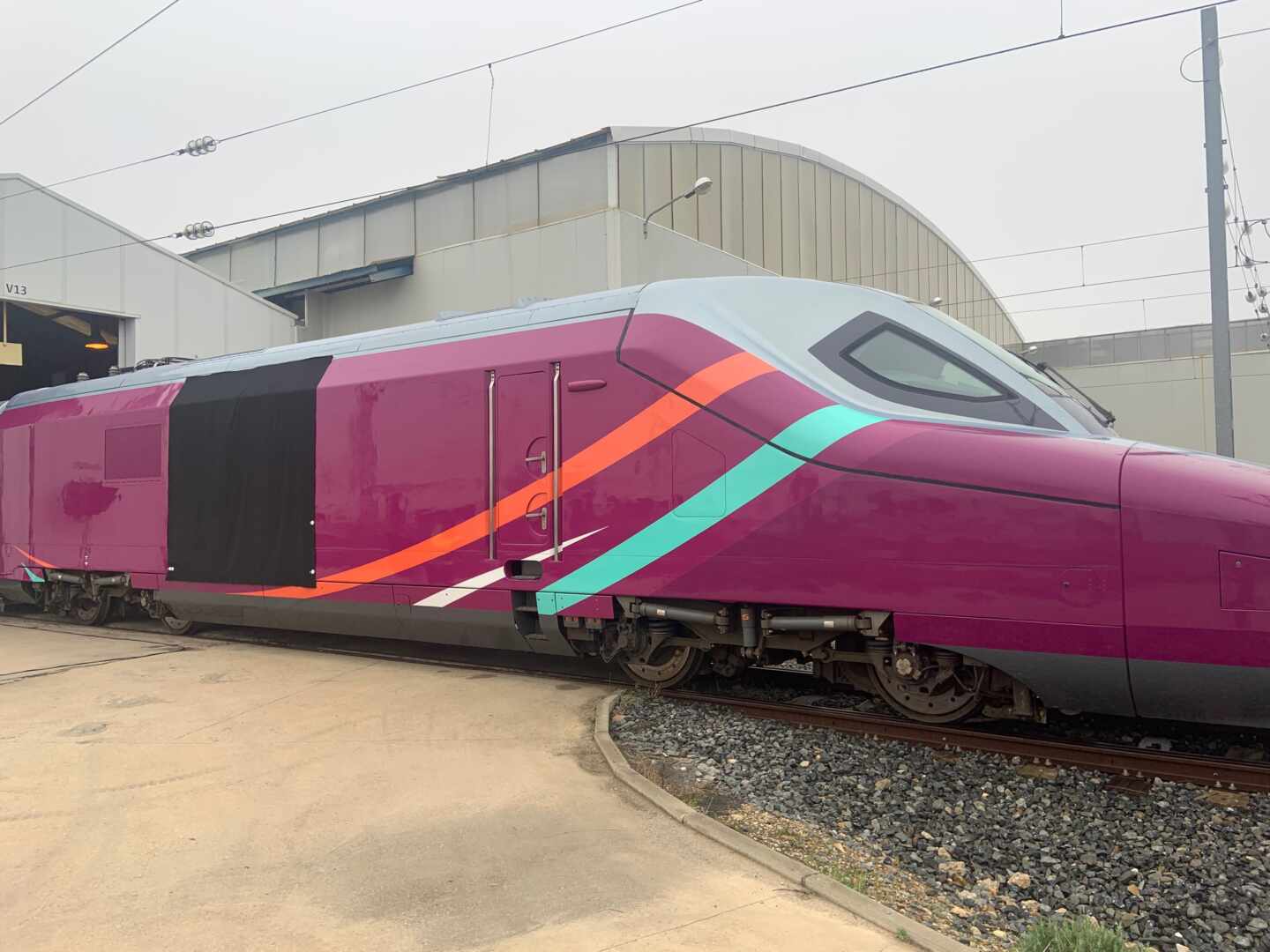 Imagen de un tren para el nuevo AVE de bajo coste de Renfe.