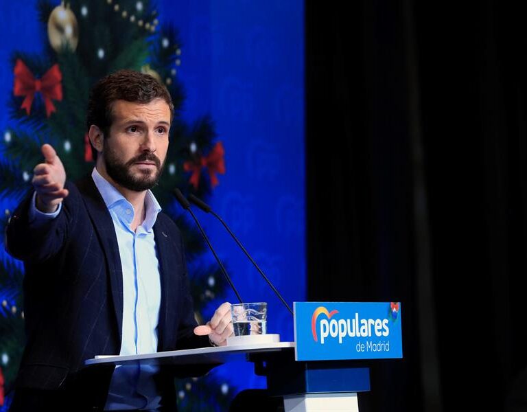 Casado advierte a Sánchez que no espere nada de él en la reunión del lunes