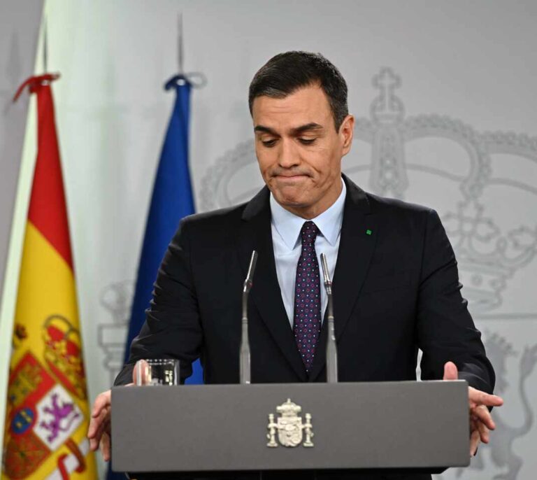 Indignación en la prensa por la 'censura' de Sánchez: la APM exige que permita preguntar