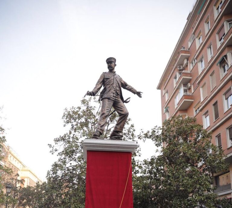 Madrid rinde homenaje a los últimos de Filipinas con una nueva estatua