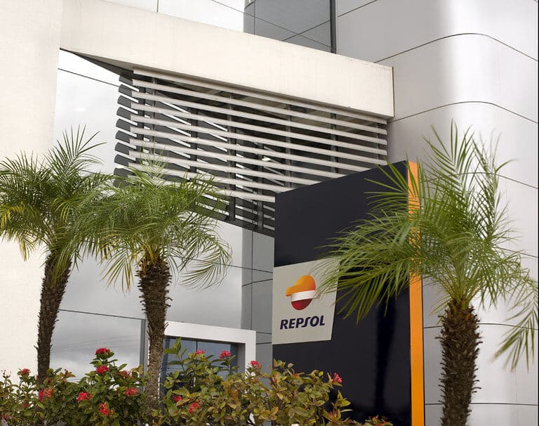 Repsol se lanza a crecer en energías renovables también fuera de España