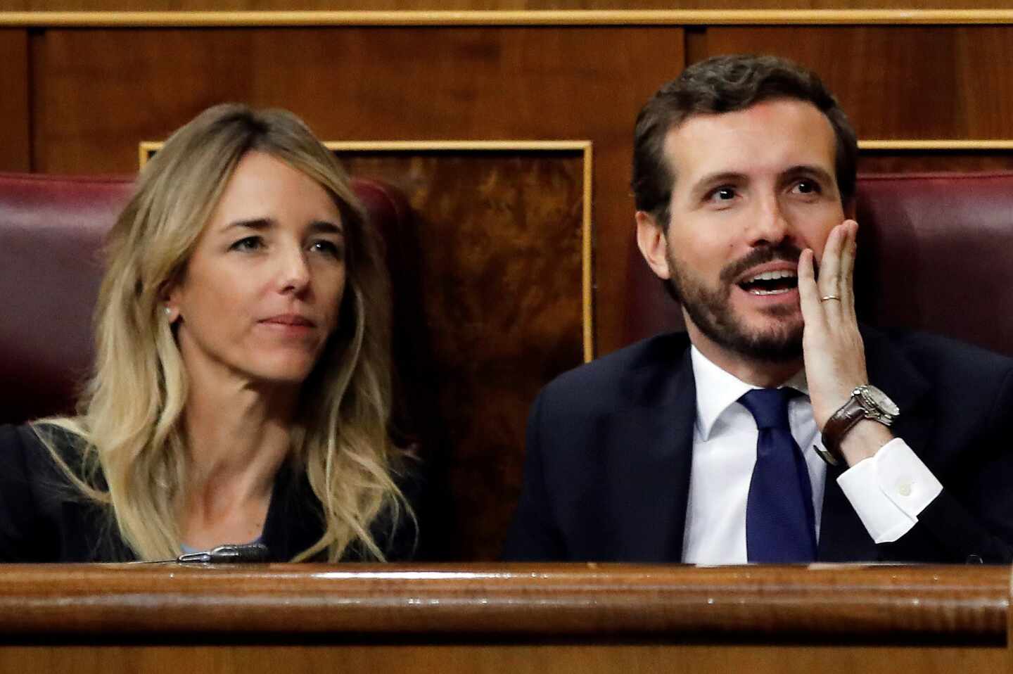 Casado, junto a Álvarez de Toledo, en el debate de investidura
