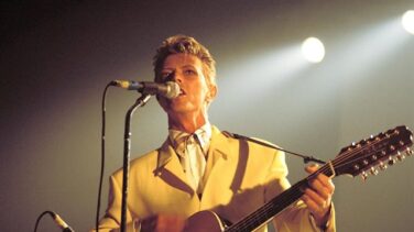 Escucha el tema inédito de David Bowie, 'I can't read 97'