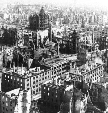 De Tokio a Hamburgo: los bombardeos más mortíferos de la II Guerra [...]