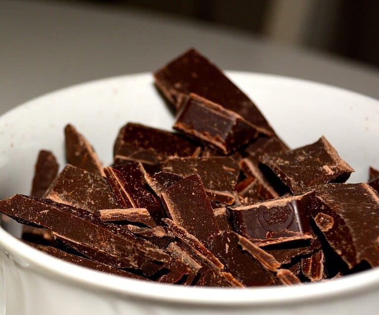 Sanidad alerta de que este chocolate negro puede afectar a tu salud