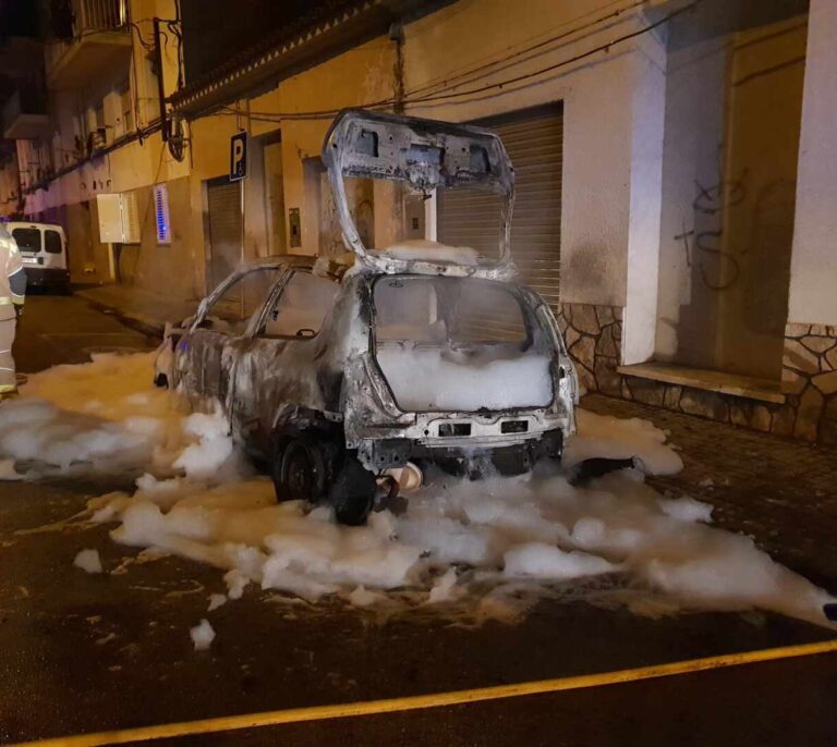 Queman el coche de un concejal de Vox del municipio catalán de Salt