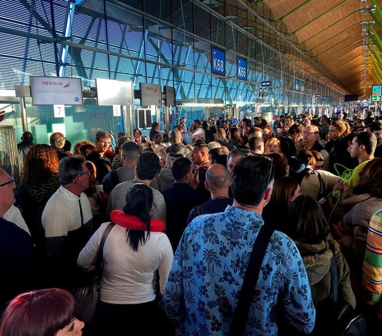 Cancelaciones de vuelos por la calima de Canarias: ¿qué derechos tienen los pasajeros afectados?