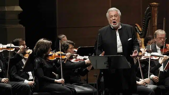 Plácido Domingo cancela sus representaciones en el Teatro Real antes de que este tome una decisión