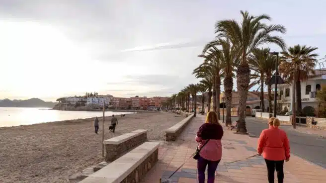 Murcia decreta el cierre de las zonas de costa tras los positivos de madrileños que se habían trasladado a la región