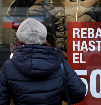 Los centros comerciales de Madrid esperan órdenes para cerrar desde este fin [...]