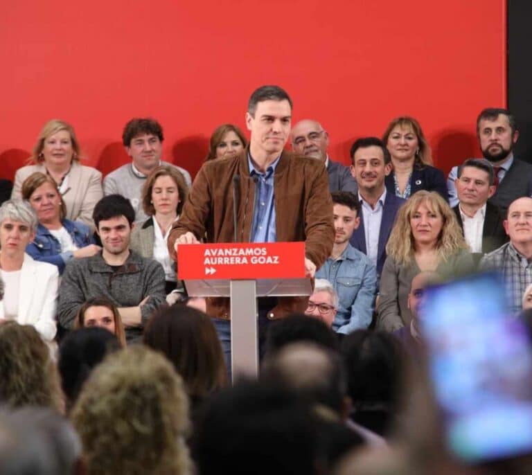 Sánchez replica a "los del 155 semanal": "El futuro de Euskadi no se decidirá en un despacho de Madrid"
