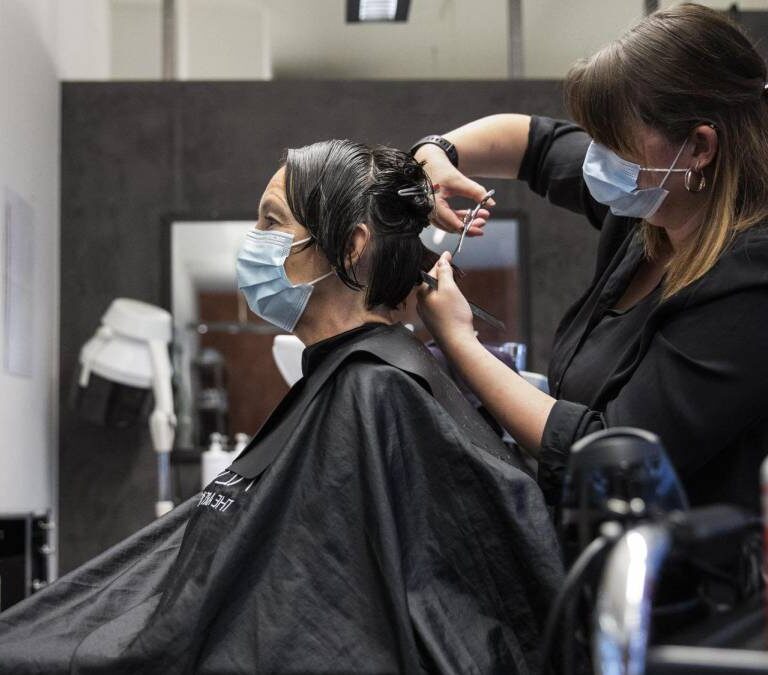 Euskadi tiene más peluquerías que restaurantes; una por cada 400 habitantes